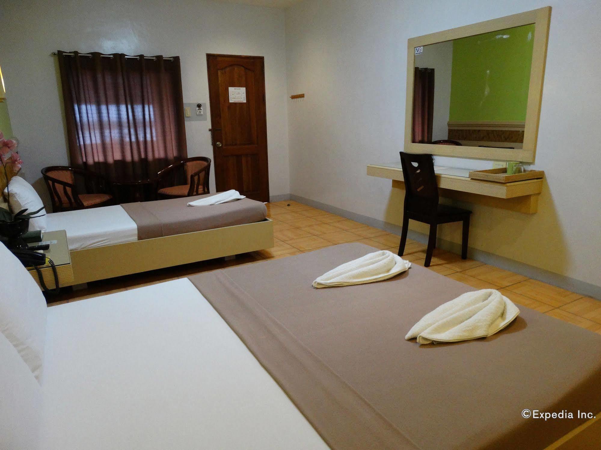 Sun Avenue Tourist Inn & Cafe Tagbilaran-stad Buitenkant foto