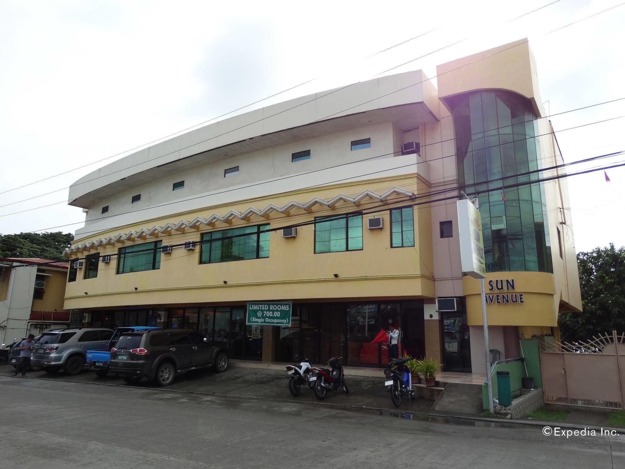 Sun Avenue Tourist Inn & Cafe Tagbilaran-stad Buitenkant foto